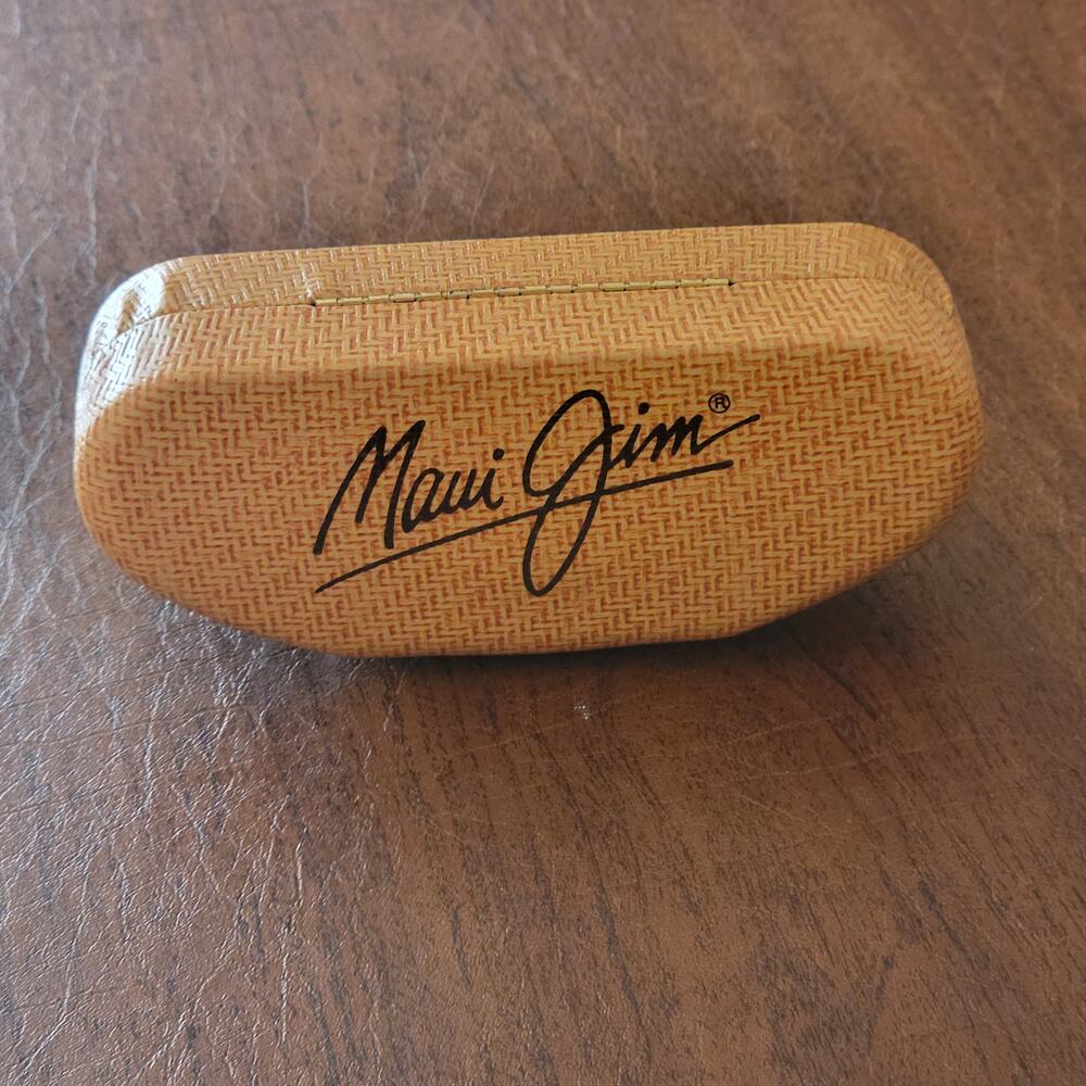 Maui Jim hard-shell clamshell sunglasses case basket weave exterior texture